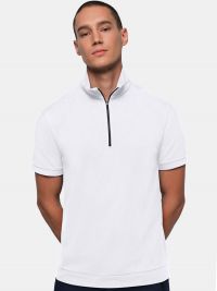 Weißes Poloshirt mit Reißverschluss für Herren – pflegeleicht, nachhaltig, ideal für Berufsalltag